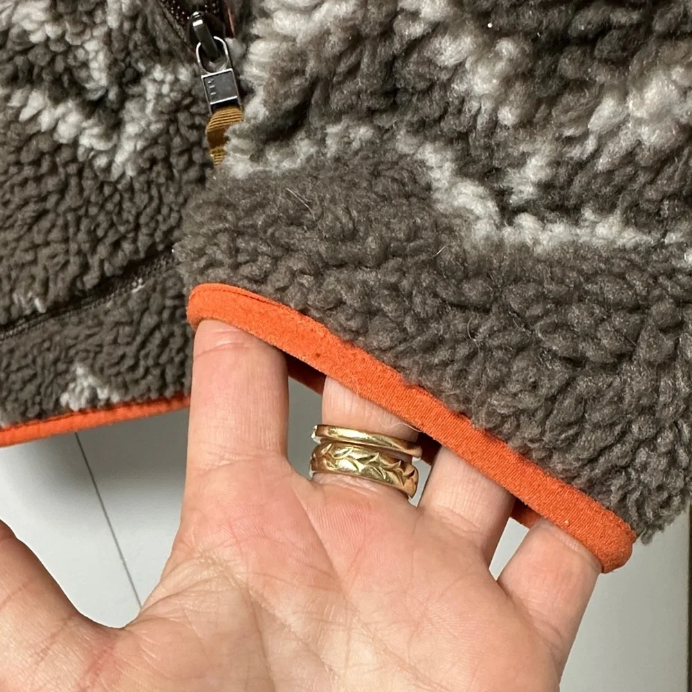 Patagonia women's classic retro-x fleece in brown and orange sz medium EUC - Picture 5 of 8